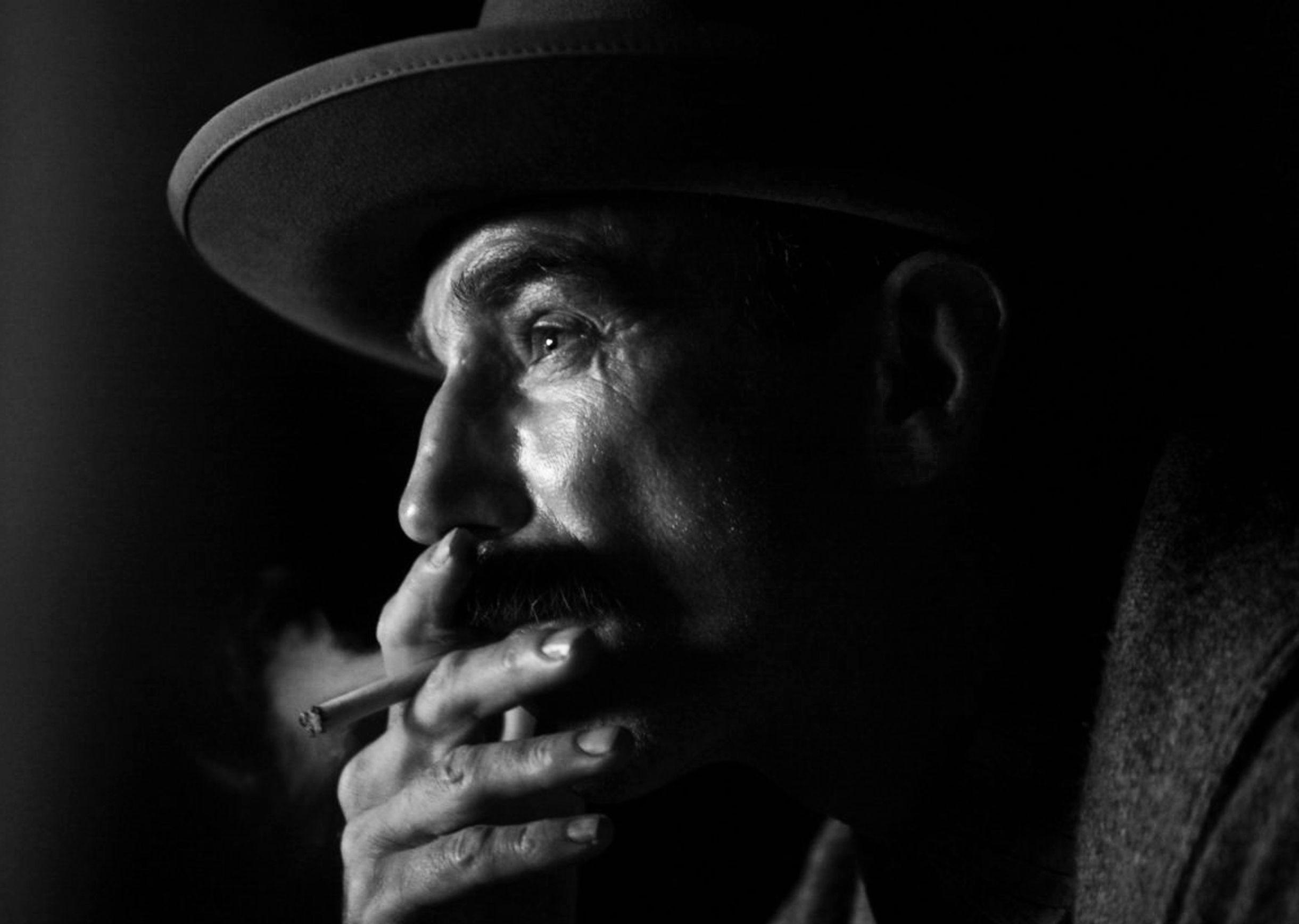 2450x1740 Smoking, Men, Actors, Daniel Day Lewis, Portraits Wallpaper, Desktop