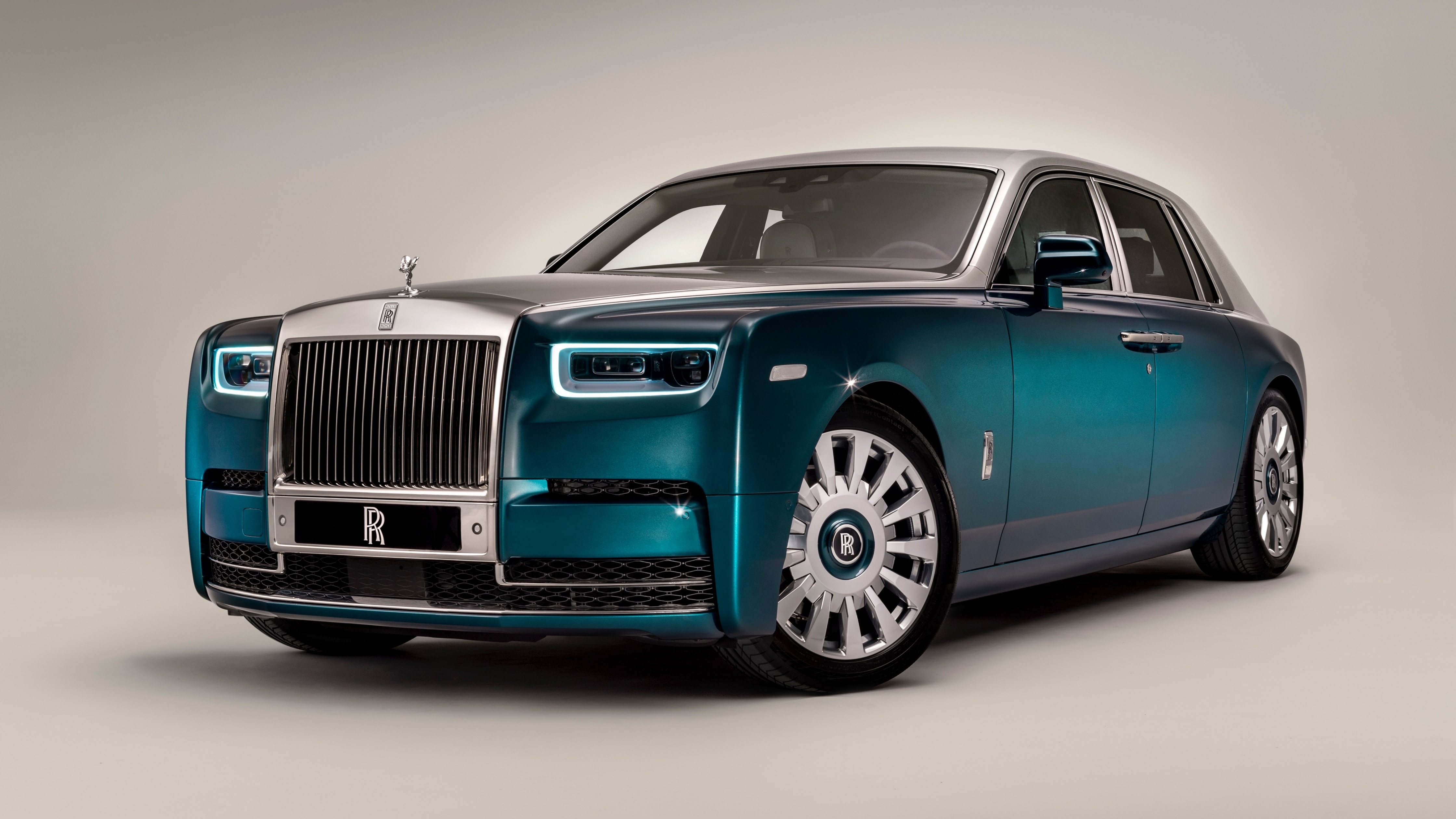 4480x2520 Rolls Royce Phantom Wallpaper 4K, Iridescent Opulence, Desktop