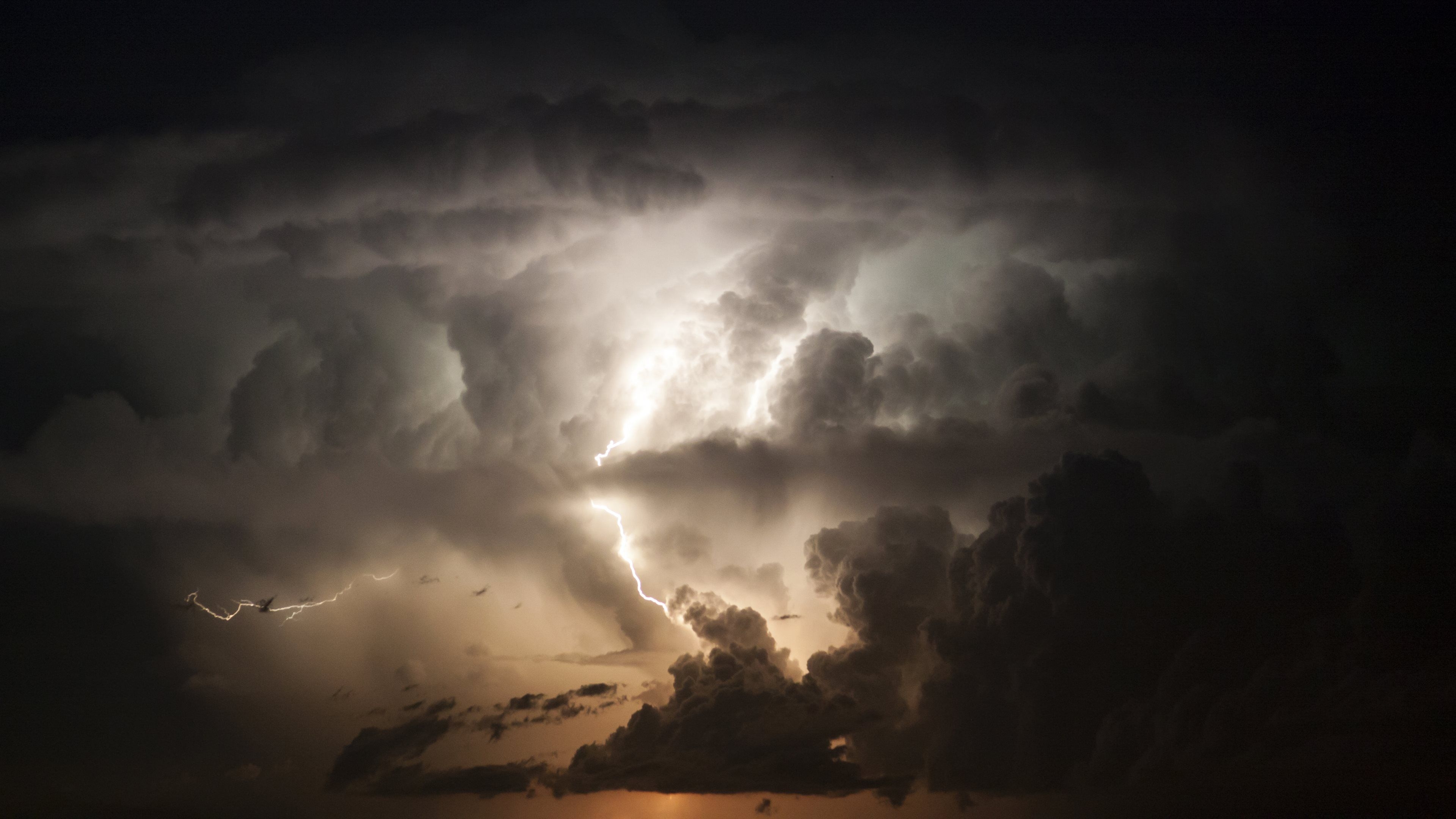 3840x2160 Free download Thunderstorm HD Wallpaper 4K Wallpaper [] for your Desktop, Mobile & Tablet. Explore Thunderstorm Background. Thunderstorm Live Wallpaper for PC, Thunderstorm Wallpaper, Live Thunderstorm Wallpaper, Desktop