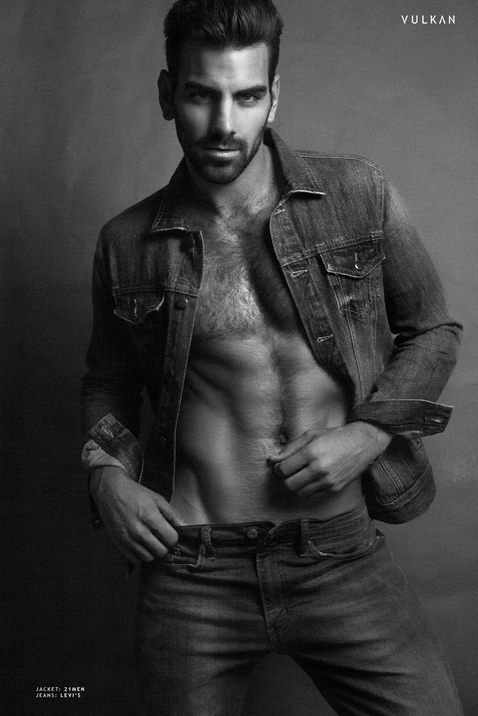 940x1400 Nyle DiMarco [Archive] TV Games, Phone