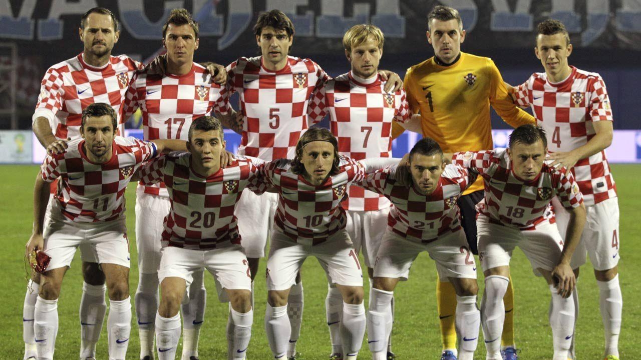 1280x720 Croatia's football team Waterboy Report, Desktop