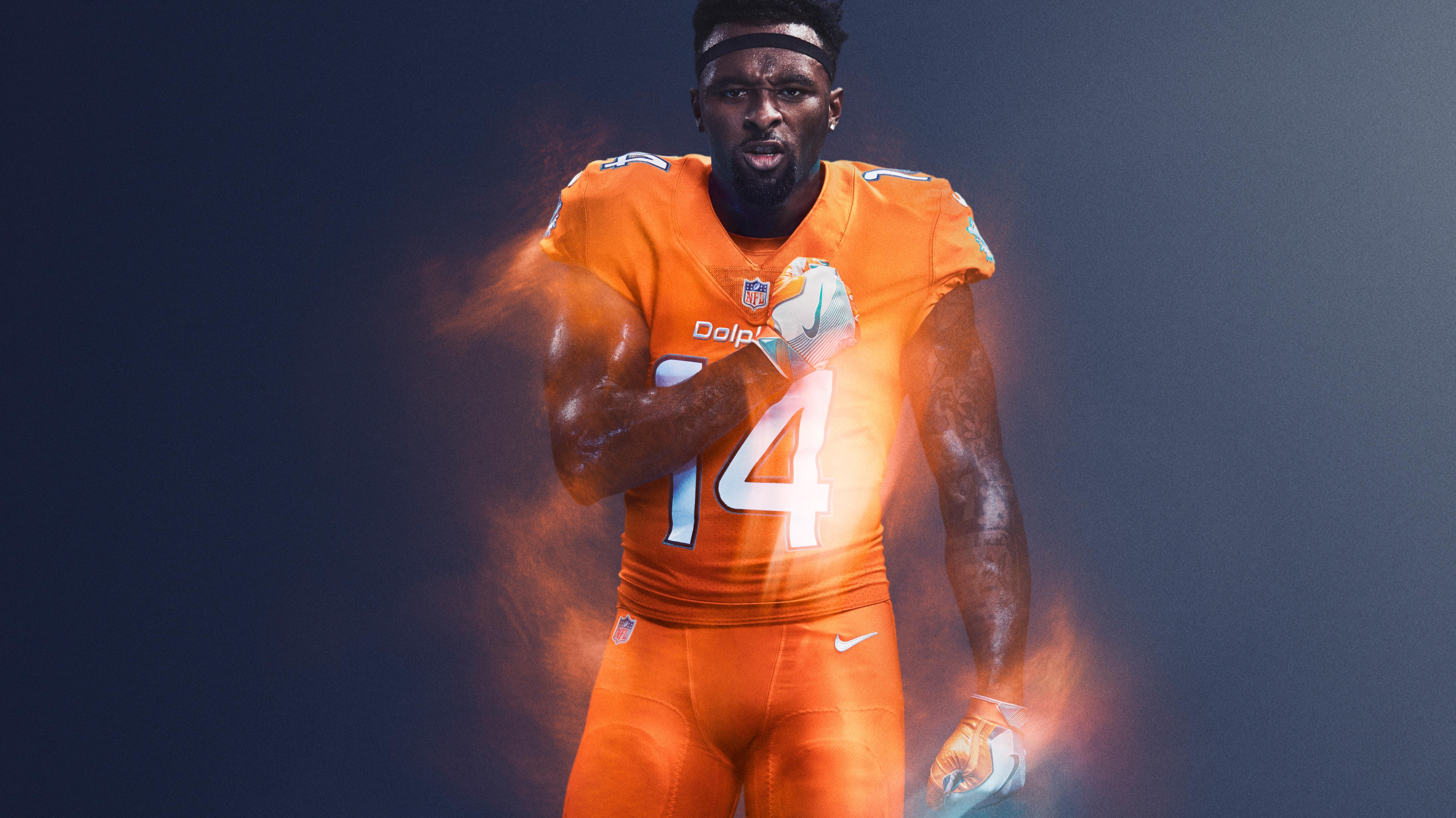 5700x3200 Nike Color Rush NFL.Landry 2, Desktop