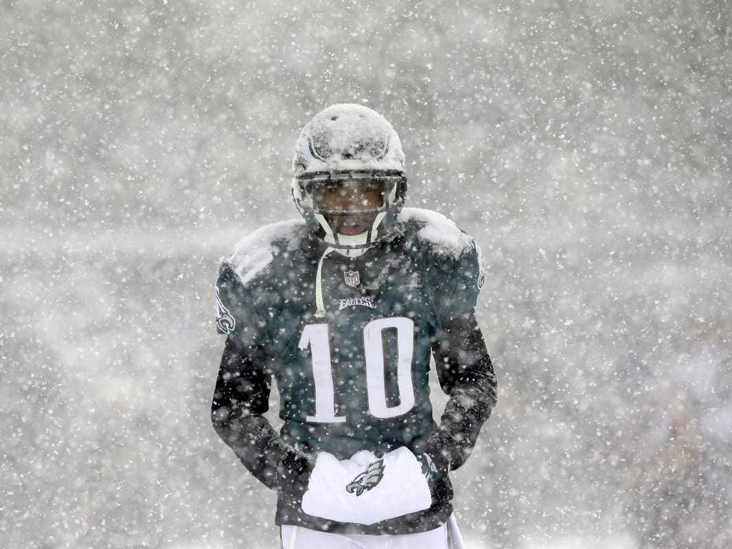 1070x800 NFL Snow Day Photo, Desktop