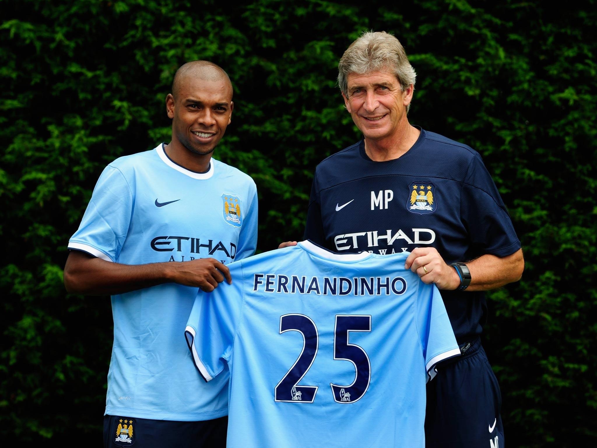 2050x1540 Fernandinho Football Wallpaper, Desktop