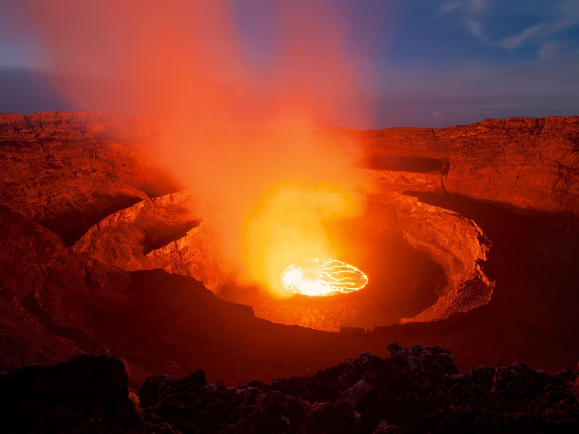 1900x1430 Photo of the Day. Forces Of Nature. Volcano picture, Desktop