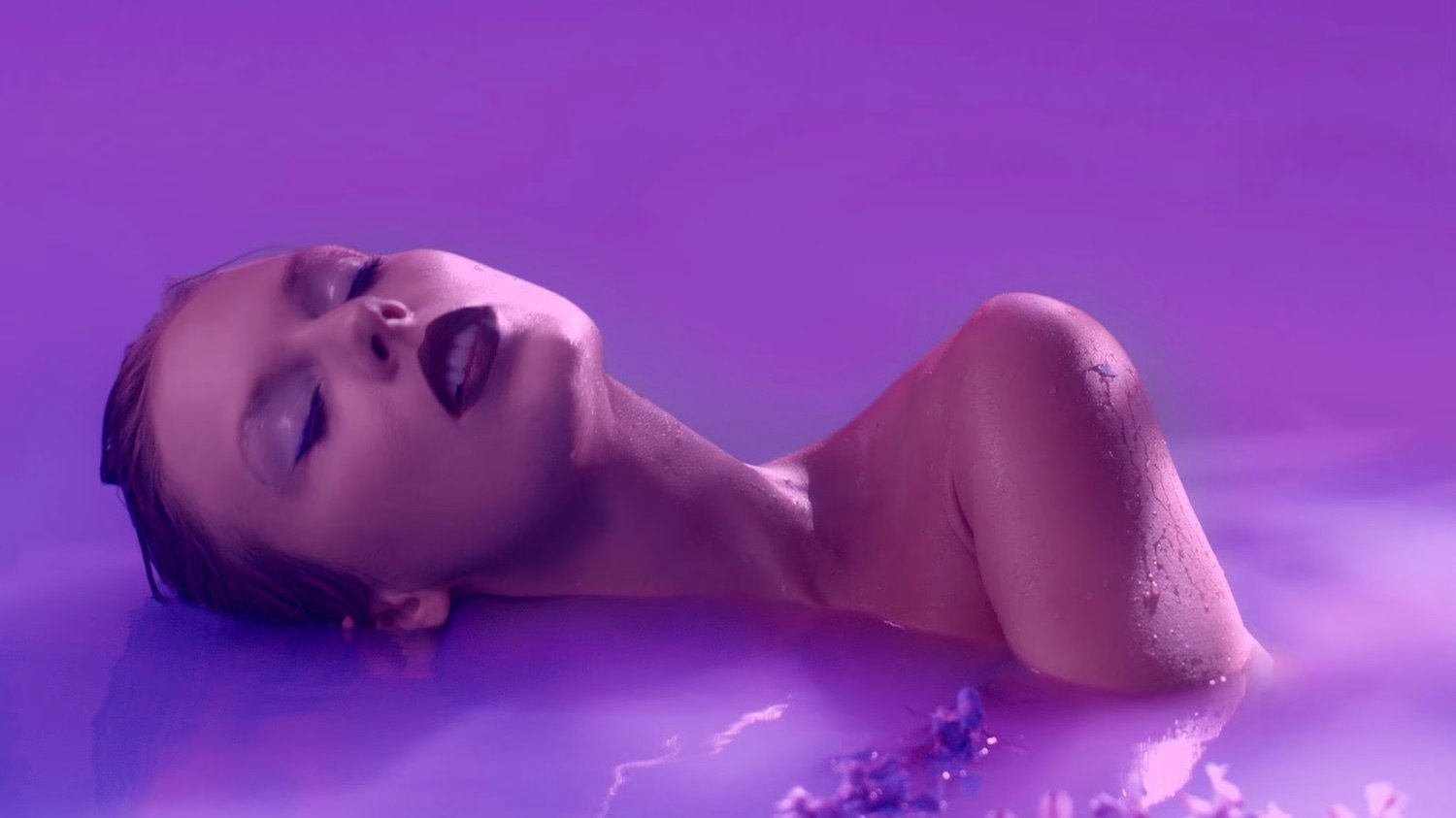 1500x850 Lavender Haze' Music Video, Desktop