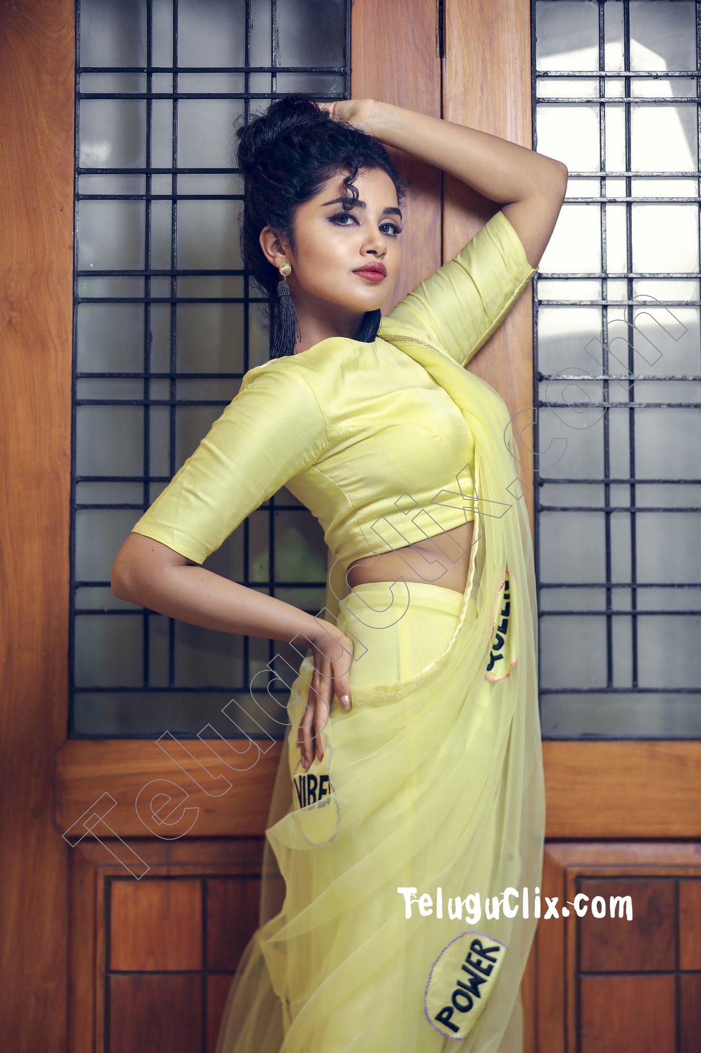 1370x2050 Anupama Parameswaran Old Latest New Recent HD HQ Photo Pics Stills, Phone