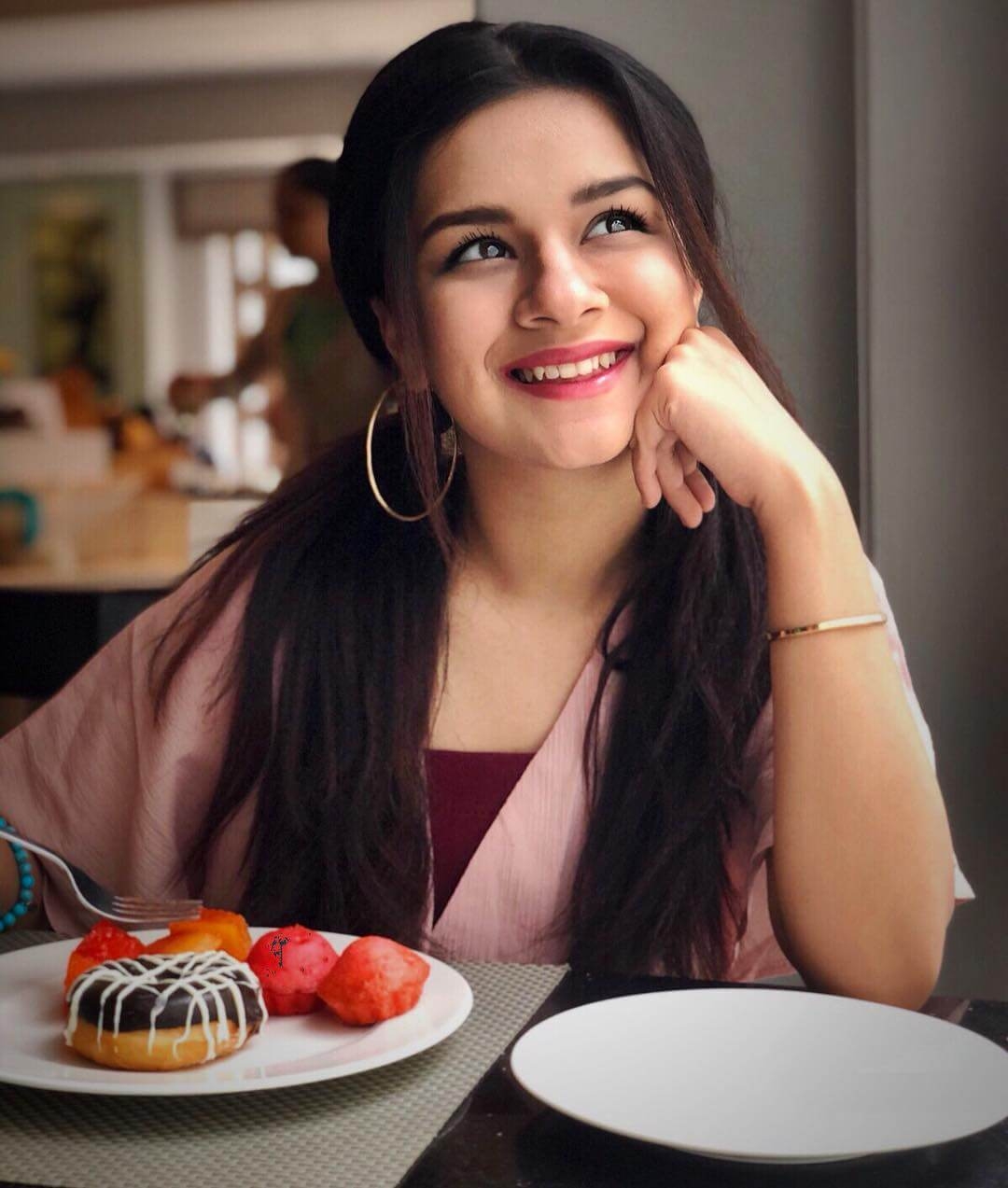 1080x1280 Avneet Kaur Image 7, Phone