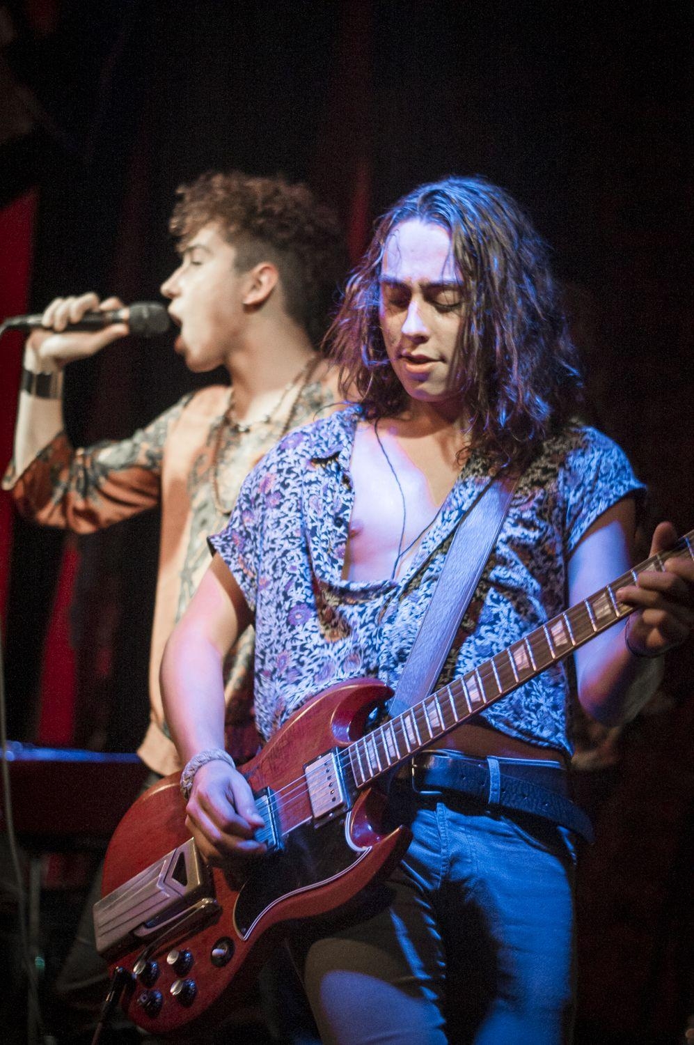 1000x1500 Interview Greta Van Fleet Shed Light On Their Surprise Success, Phone