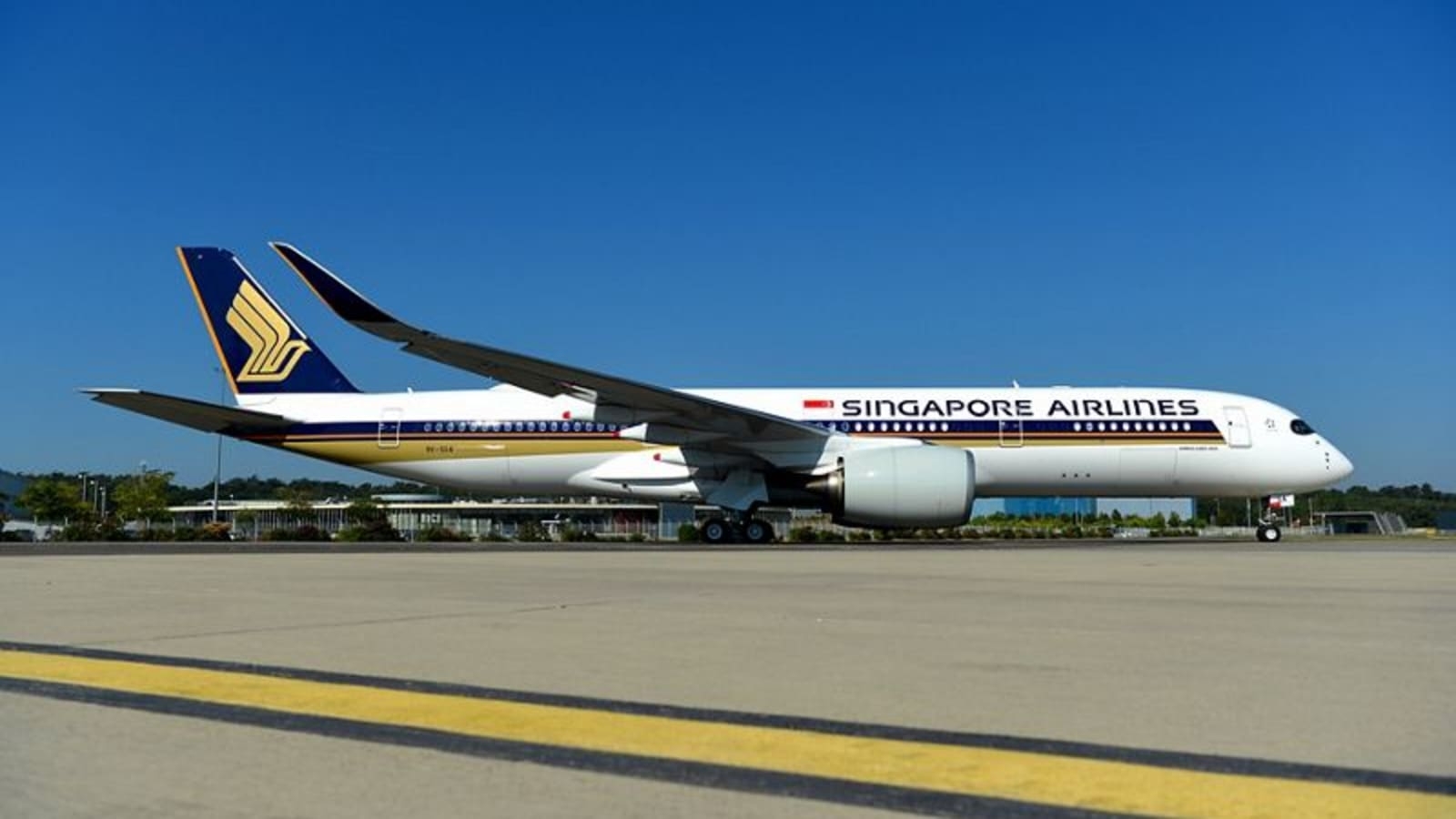 1600x900 Singapore Airlines takes delivery of a plane to fly world's longest direct route, Desktop