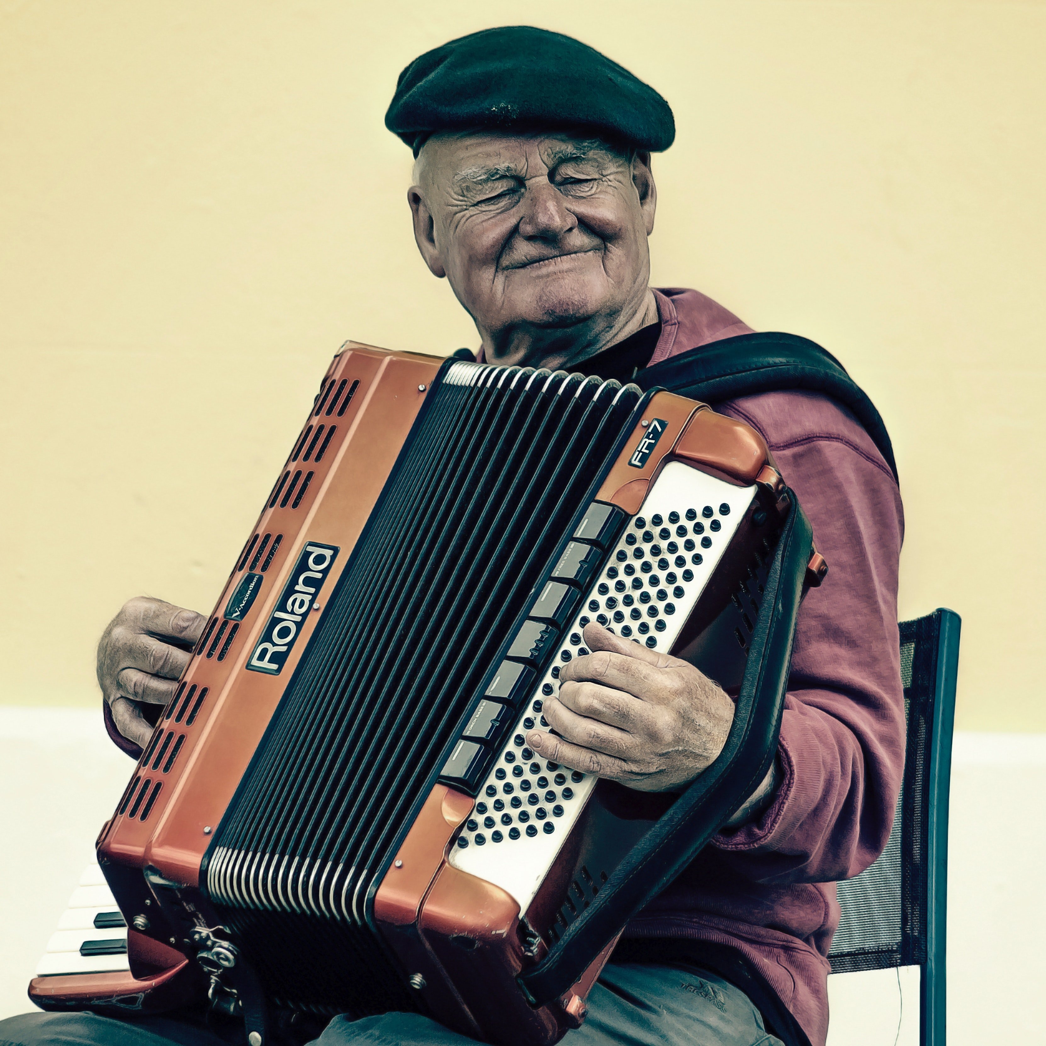 3330x3330 Man Sitting Playing Accordion · Free, Phone