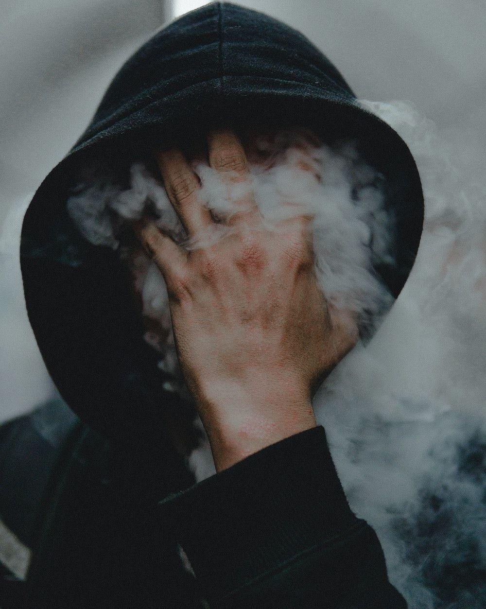 1000x1260 Free Smoking Picture, Phone