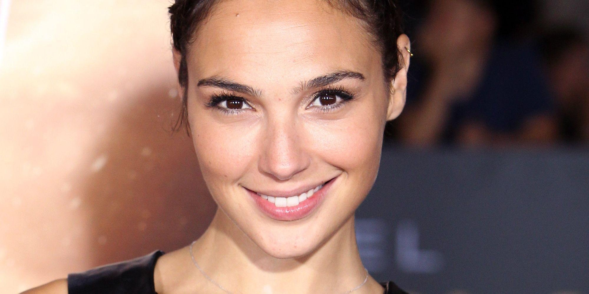 2000x1000 Gal Gadot Wallpaper Wg31, Dual Screen