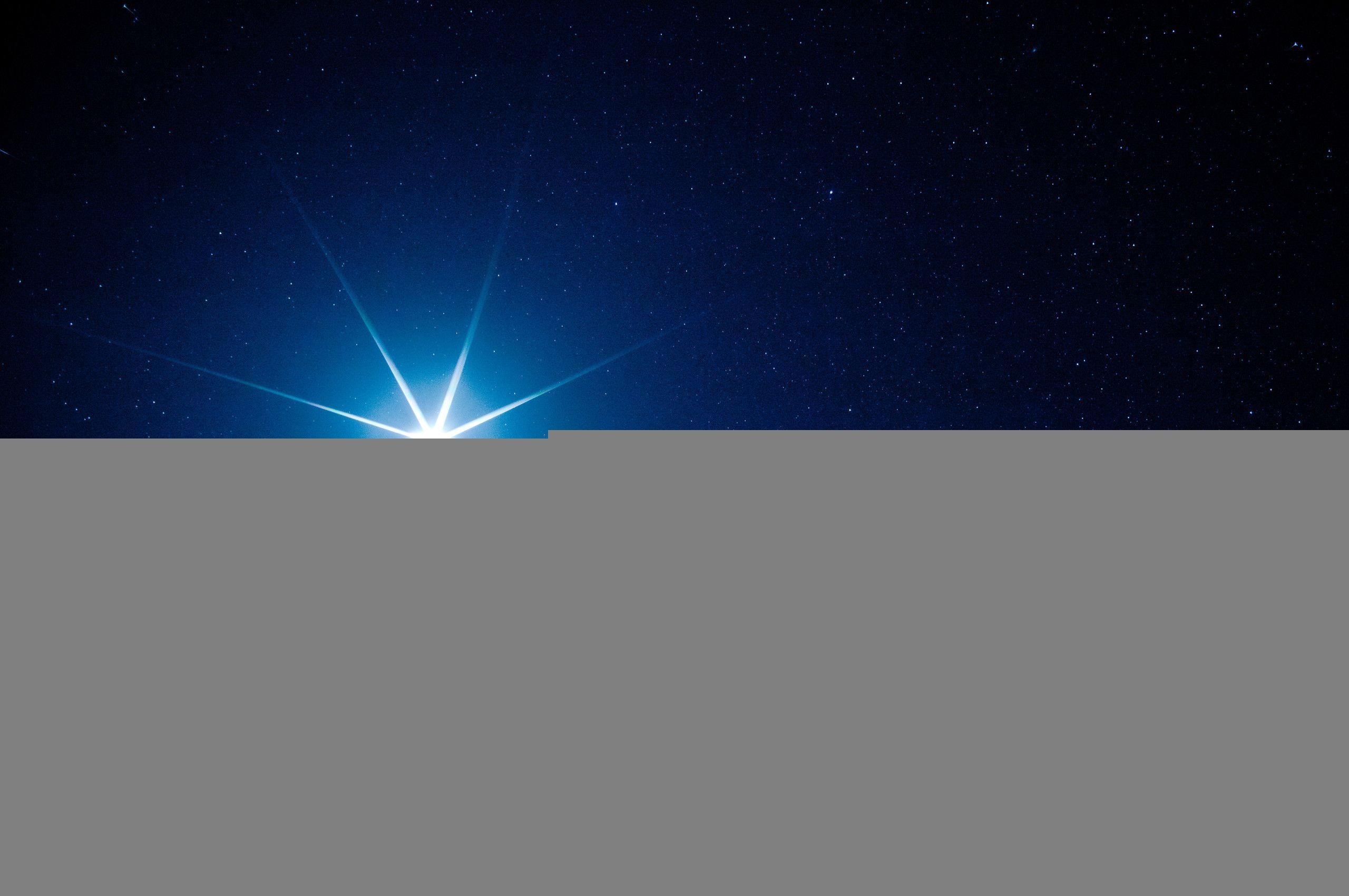 2560x1700 Christmas Star Background, Desktop