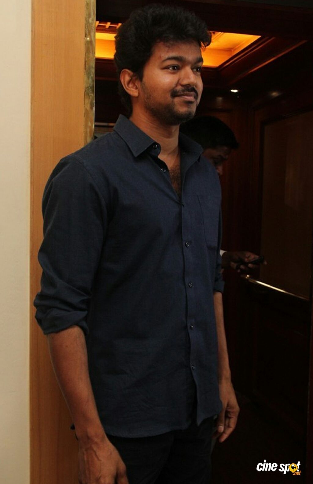 1030x1590 Vijay Photo at Jilla Movie Success Meet (6), Phone