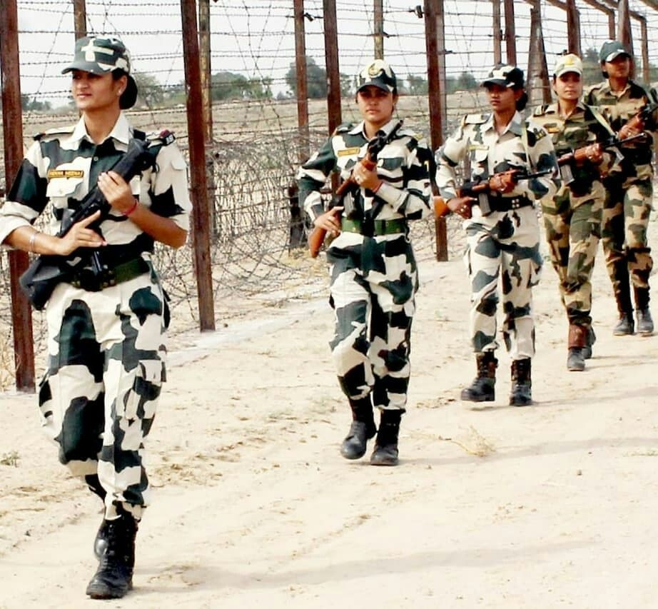 930x860 BSF India. Indian army, Army.in.com, Desktop