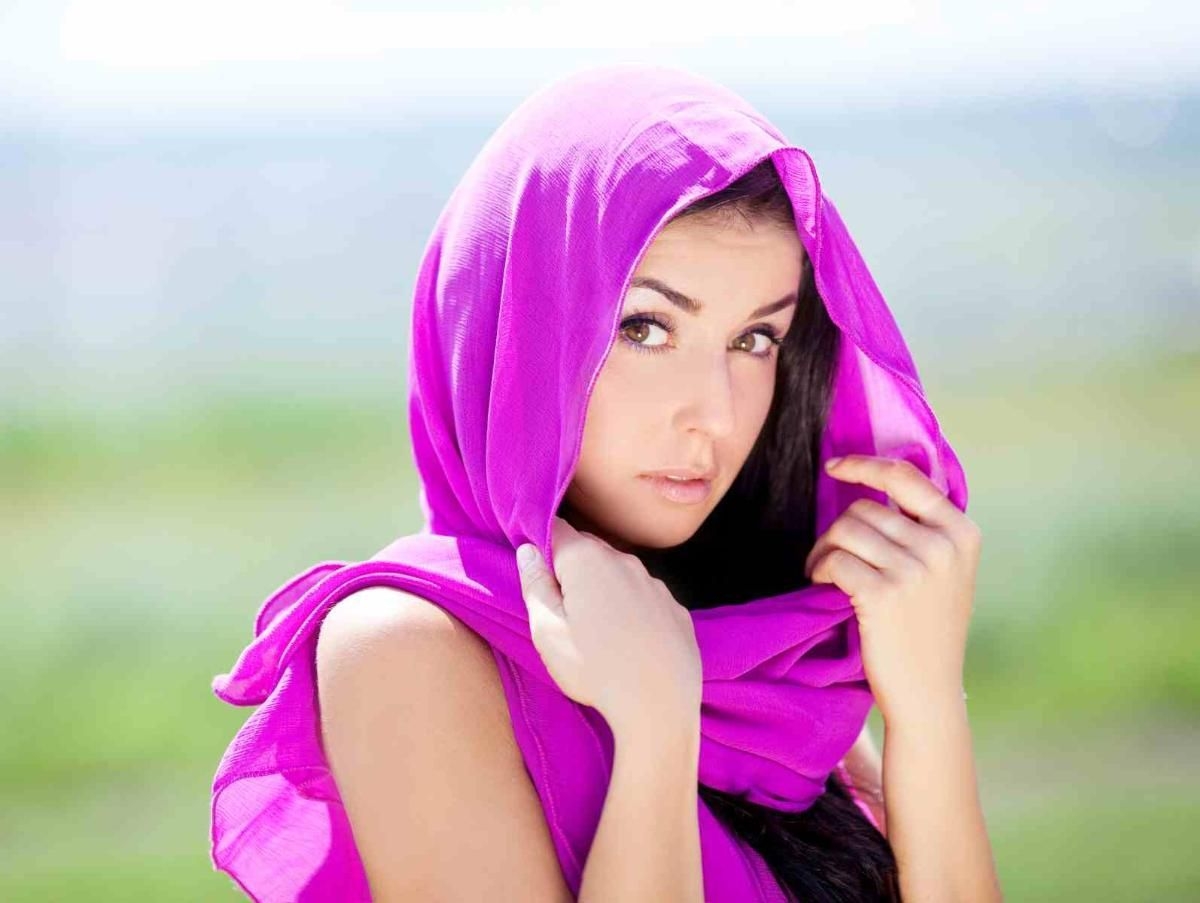 1200x910 Arabic Girl Wallpaper in Pink. Arab beauty, Girl wallpaper, Desktop