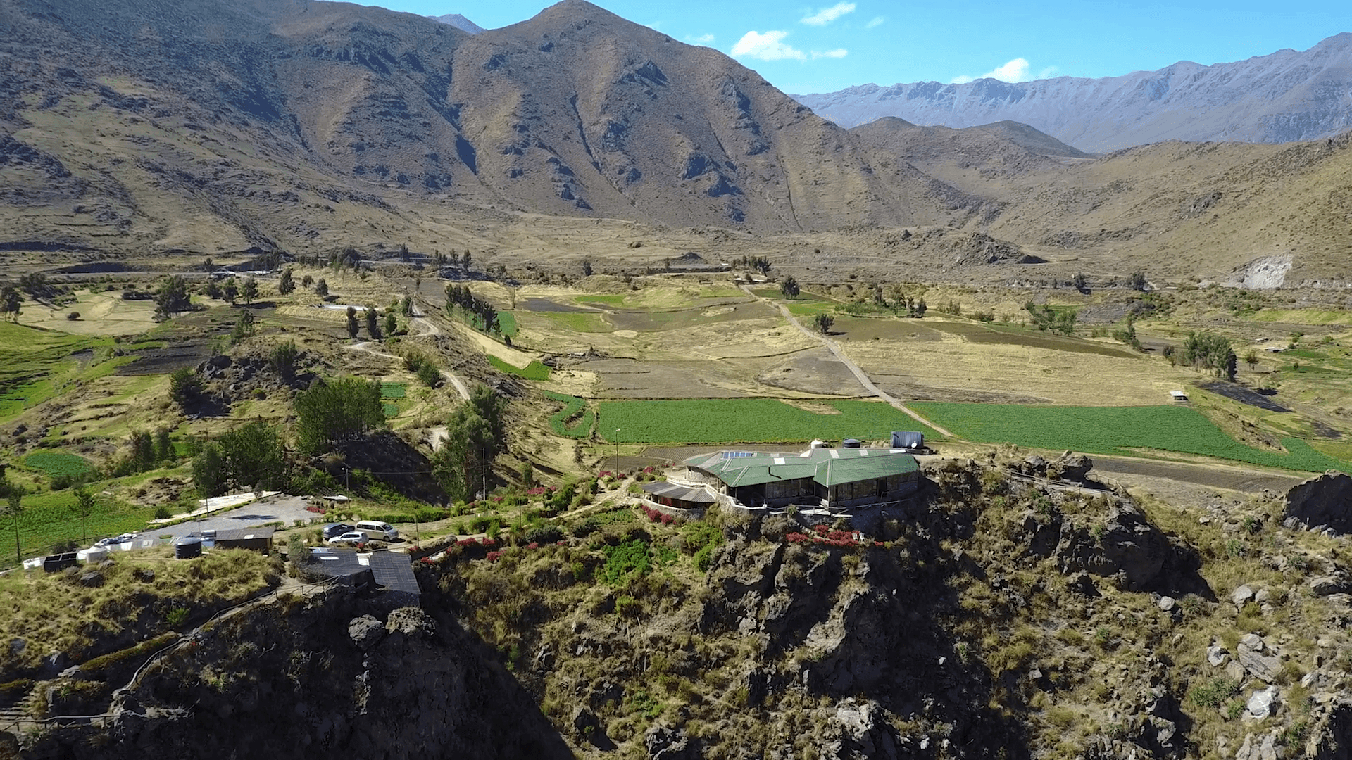 1920x1080 Drone aerial flying backwards away from a beautiful house, Desktop