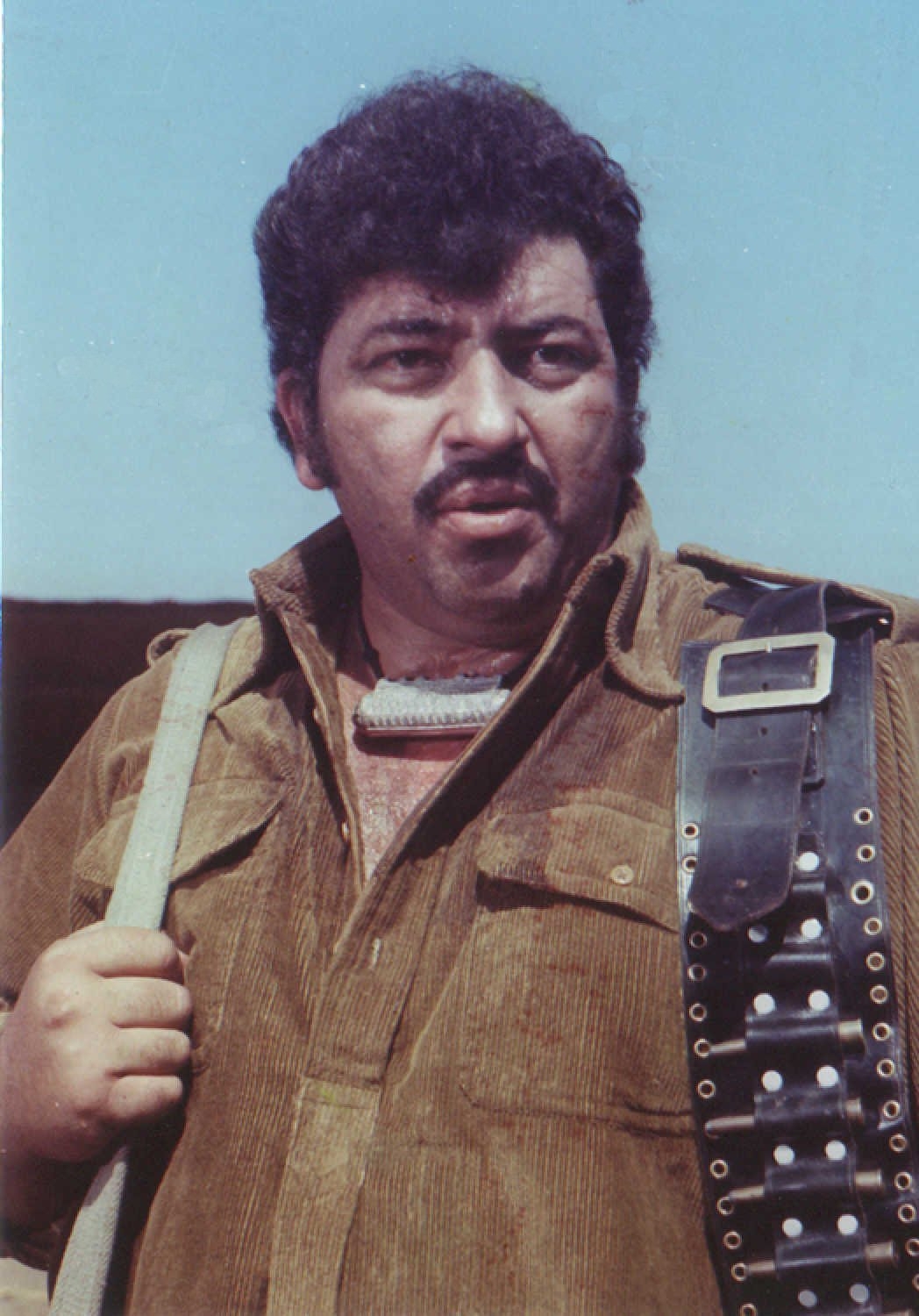 1050x1500 Amjad Khan, Phone