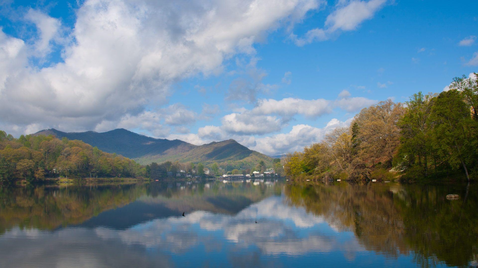 1920x1080 The Blue Ridge Parkway: An intricate connection to Lake Junaluska, Desktop