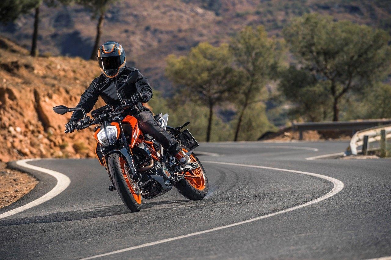 1280x860 Ktm Duke 200 Rear Tyre Price, Desktop