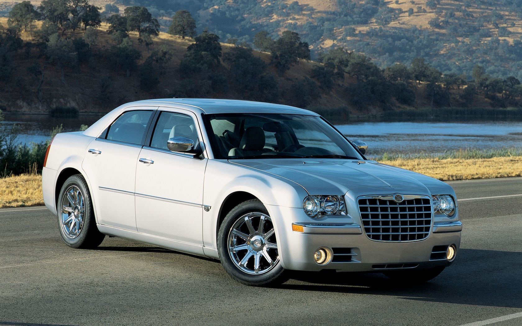 1680x1050 Chrysler 300 Touring, Limited, 300C, SRT8 Widescreen, Desktop