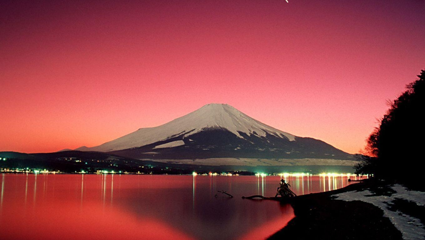 1360x770 Mount Fuji, Desktop