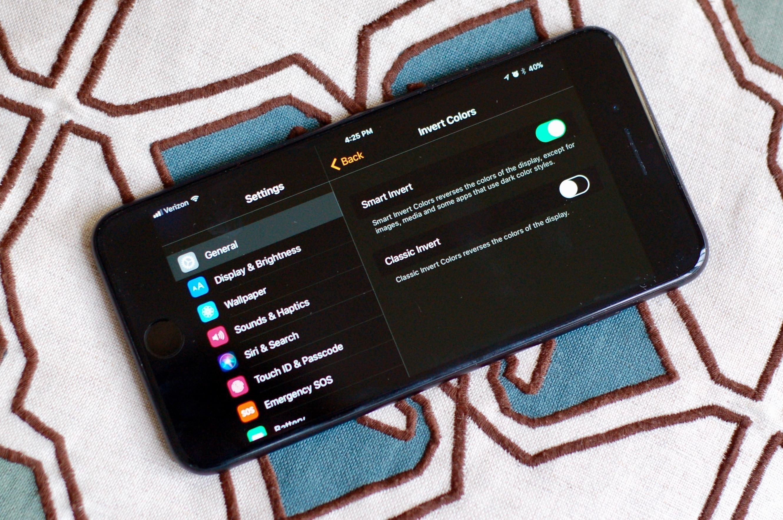 2660x1770 Check out iOS 11's hidden dark mode, Desktop