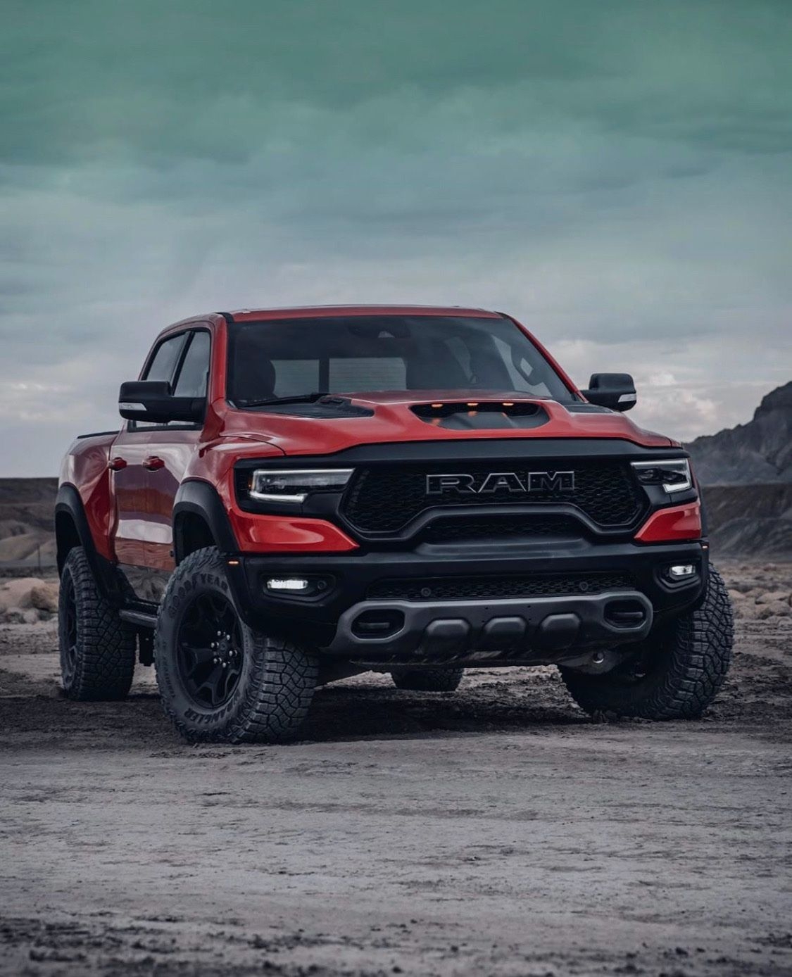 1130x1390 The All New 2021 Ram 1500 TRX, Phone