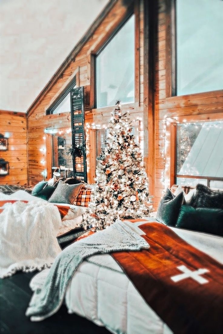 740x1100 Aesthetic pfps. Christmas decorations bedroom, Christmas interiors, Cozy christmas, Phone