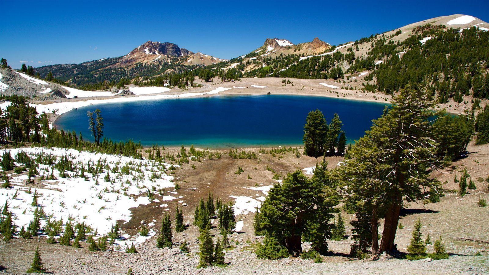 1600x900 Peaceful Picture: View Image of Lassen Volcanic National Park, Desktop