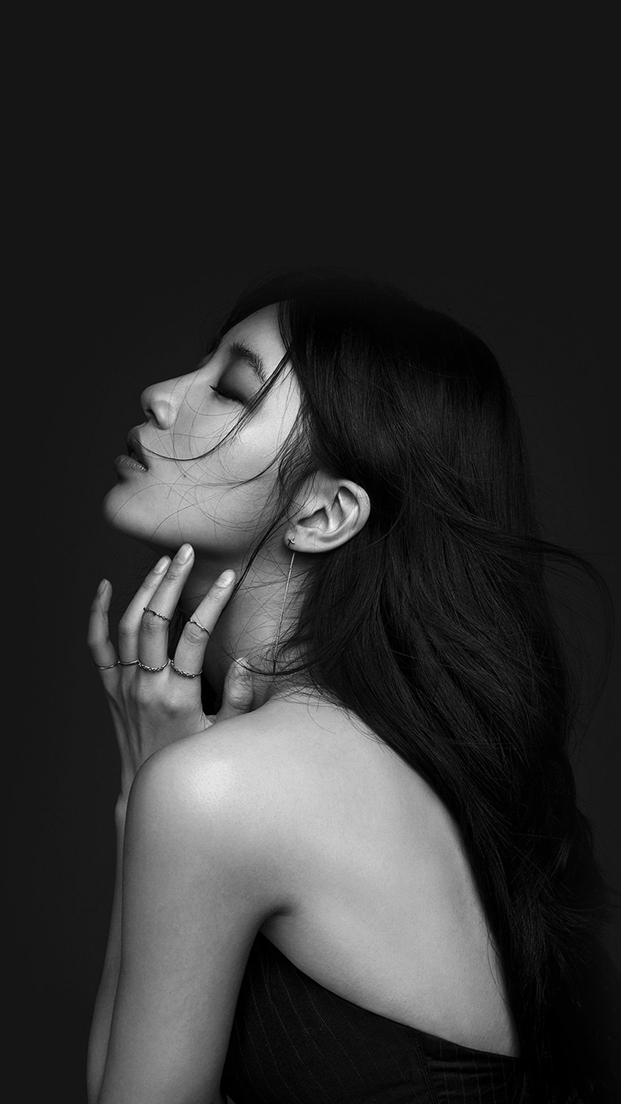 1250x2210 Suji Dark Bw Kpop Girl Wallpaper, Phone