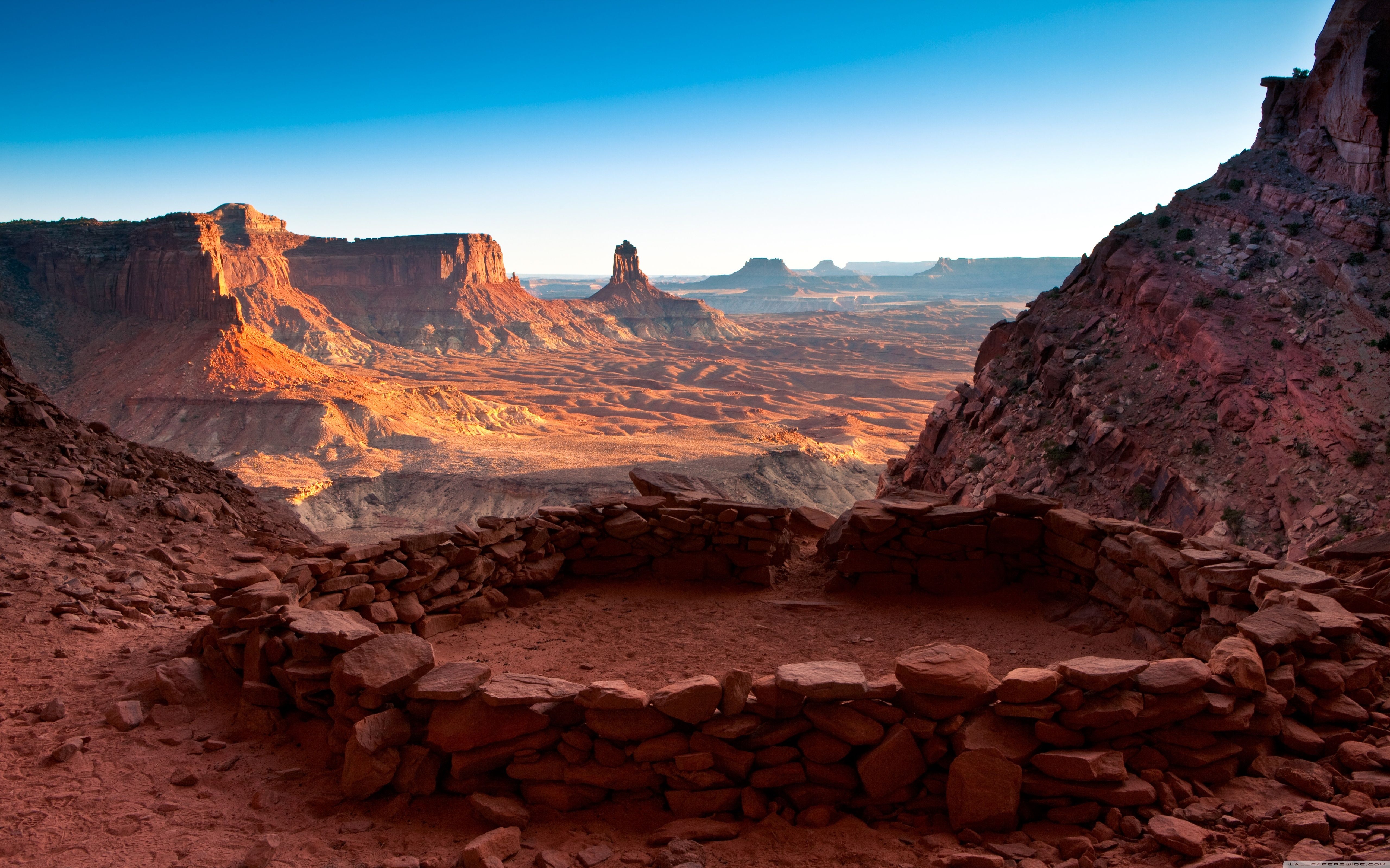 5120x3200 False Kiva Stone Circle in Canyonlands National Park in Utah, Desktop