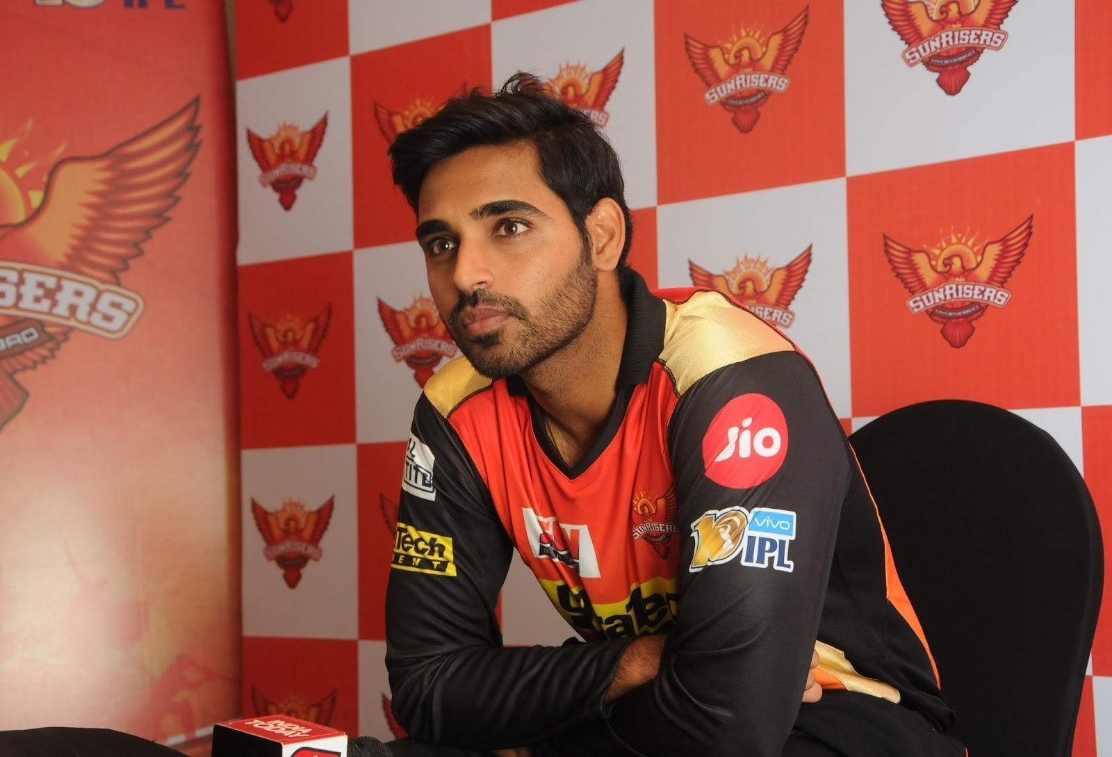 1600x1090 Bhuvneshwar Kumar Wallpaper for Android, Desktop