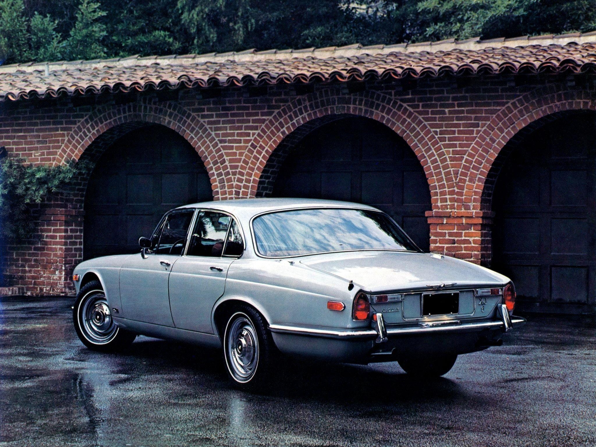 2050x1540 Jaguar XJ6 HD Desktop Wallpaperwallpaper.net, Desktop