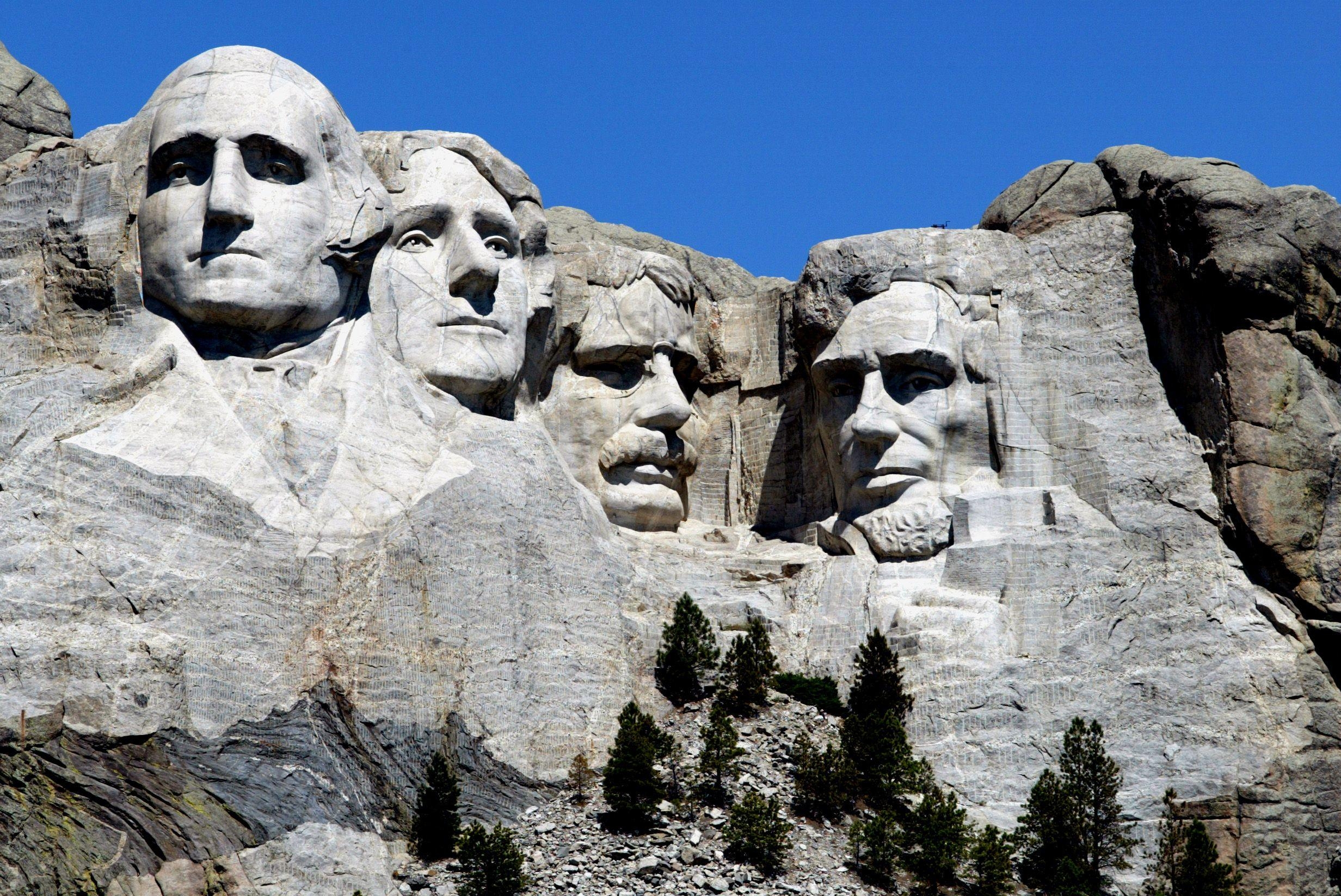 2470x1650 px 1724.03 KB Rushmore, Desktop