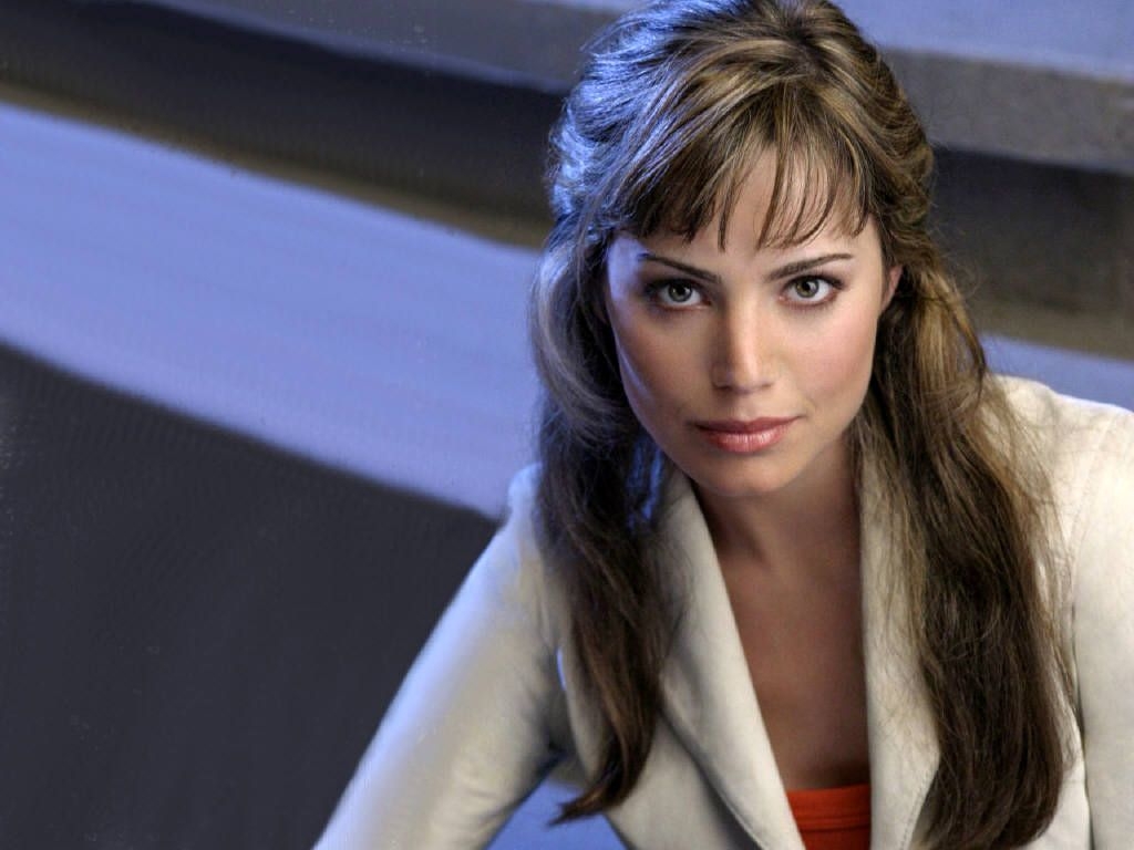 1030x770 erica durance. Erica Durance wallpaper. Erica durance, Actresses, Celebrities, Desktop