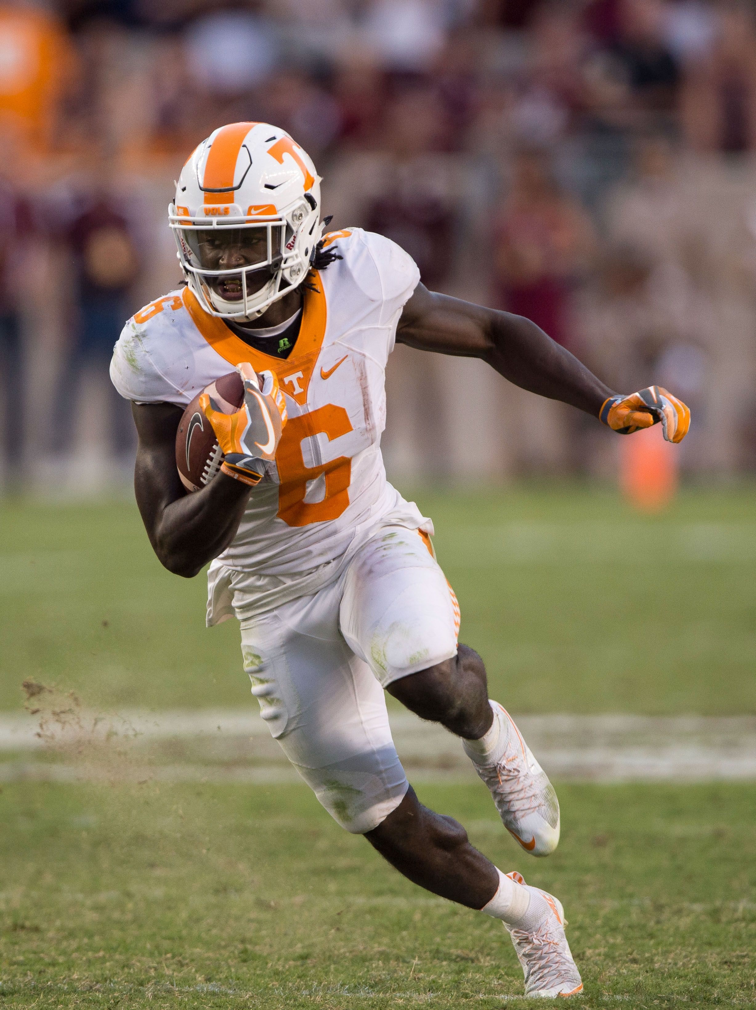 2460x3280 Tennessee Volunteers RB Alvin Kamara. Tennessee Volunteers, Phone