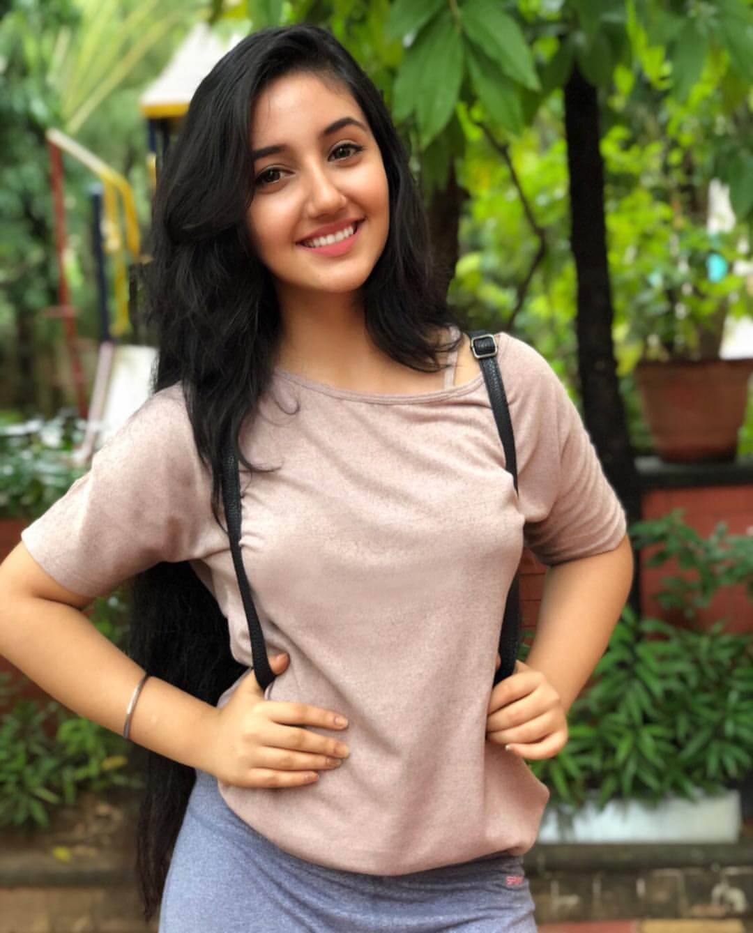 1080x1340 Ashnoor Kaur Wiki, Age, Height, Biography, Boyfriend, TV Serials, Photo, Phone