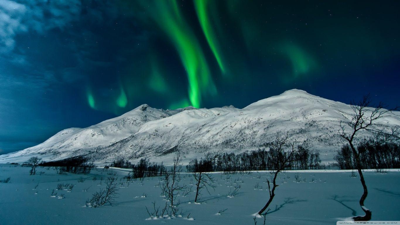 1370x770 Aurora Borealis, Norway HD desktop wallpaper, Widescreen, Desktop