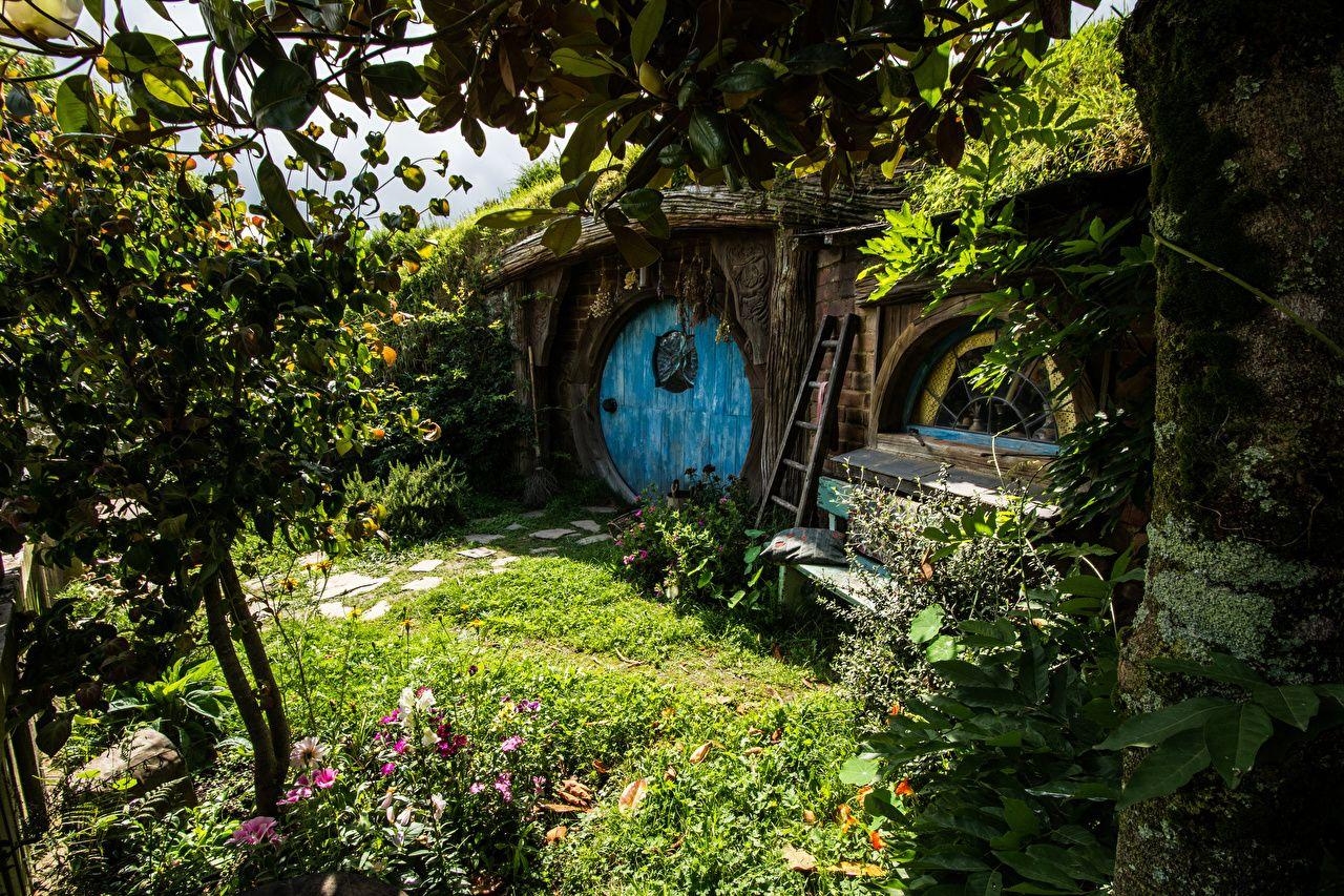 1280x860 Wallpaper New Zealand Hobbiton Matamata Nature Parks Building, Desktop