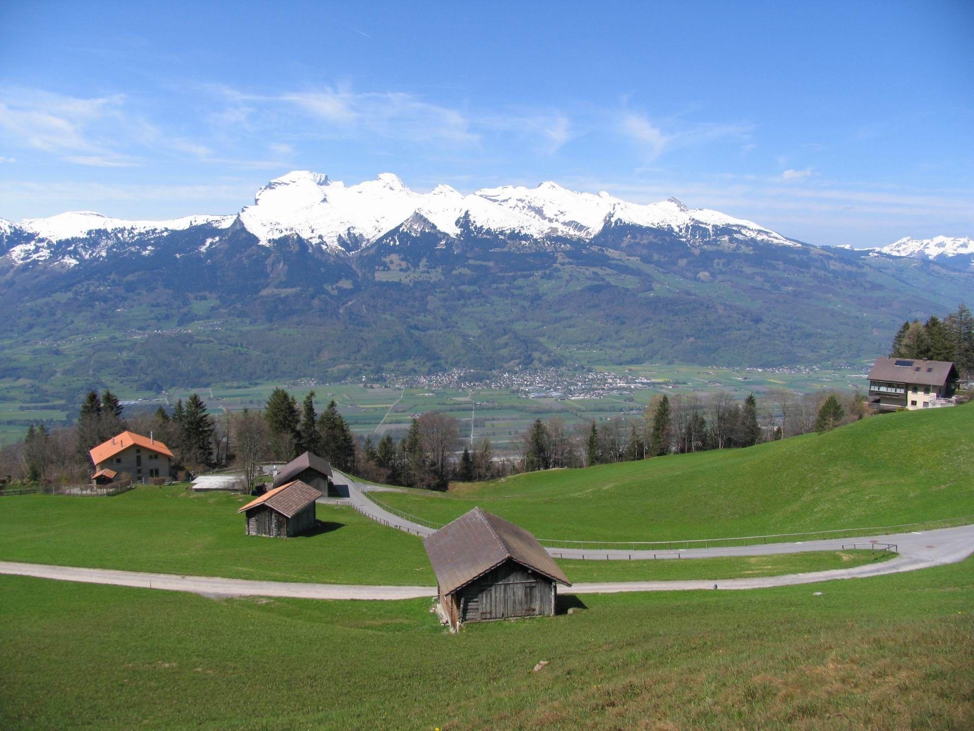 1920x1440 Triesen liechtenstein Travel photo and wallpaper, Desktop