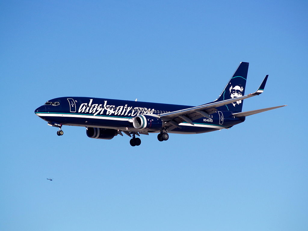 1030x770 Alaska Airlines Boeing 737 890, Desktop