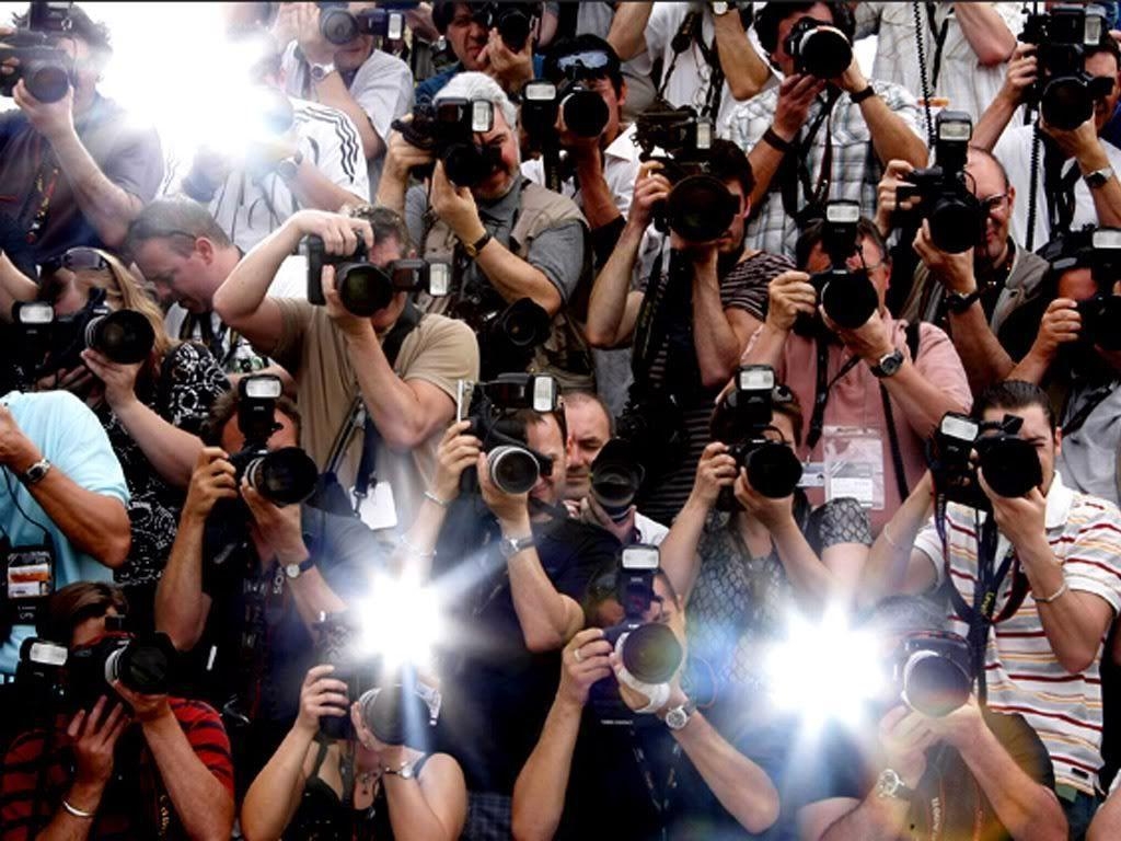 1030x770 Paparazzi Red Carpet Wallpaper, Desktop