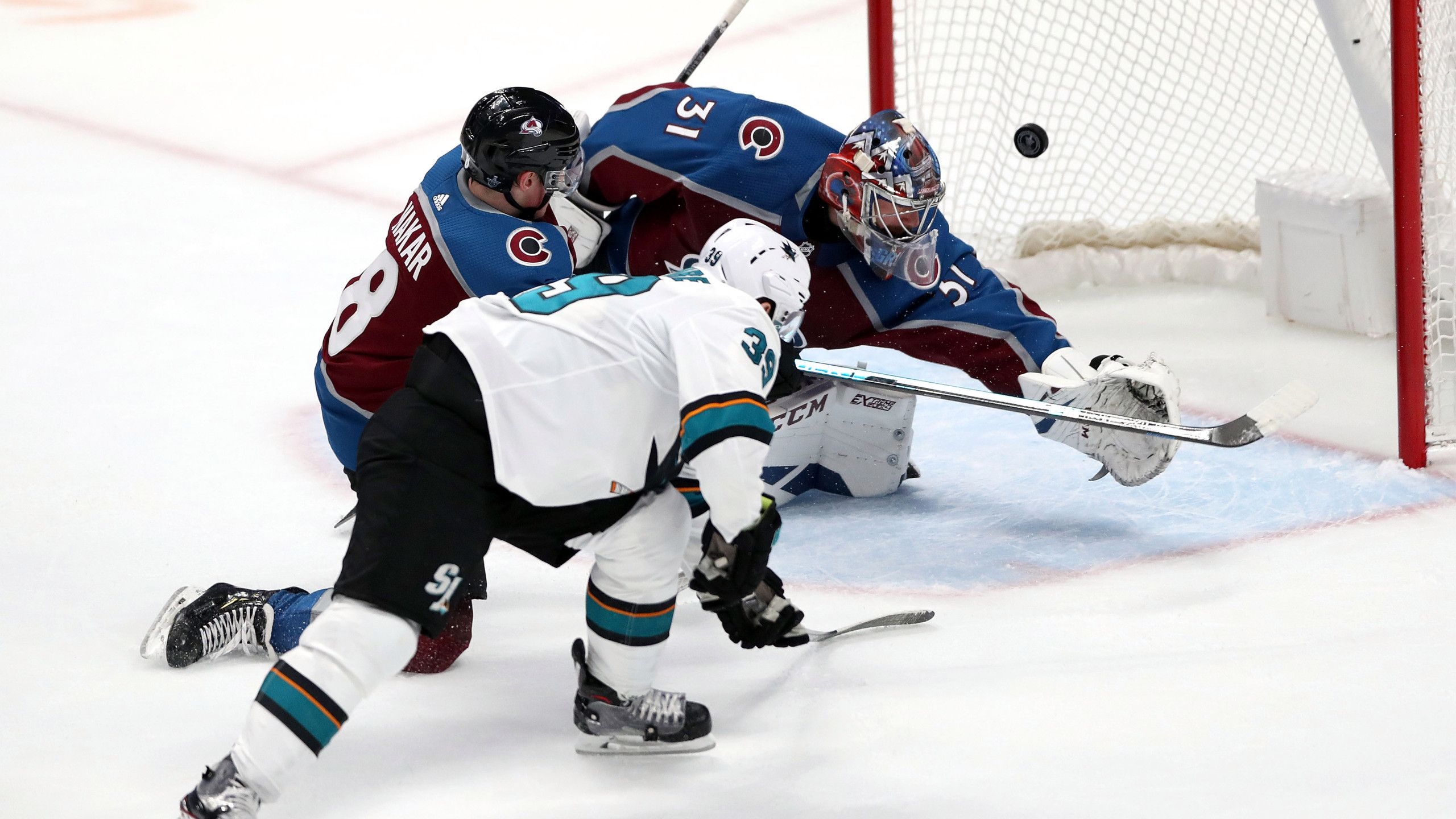 2560x1440 Couture Scores 3 Goals, Sharks Beat Avs 4 2 In Game 3, Desktop