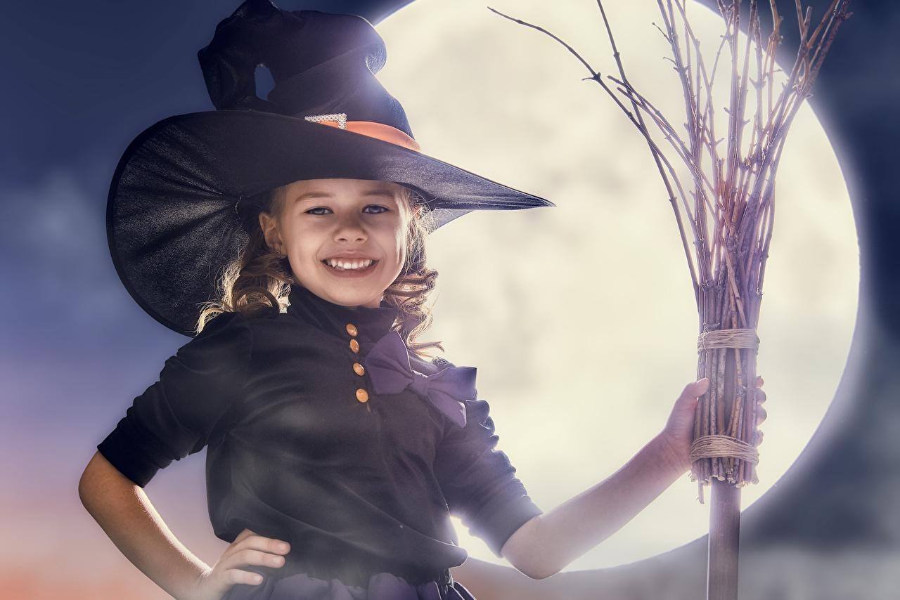 1280x860 Desktop Wallpaper Little girls Witch Smile child Hat, Desktop