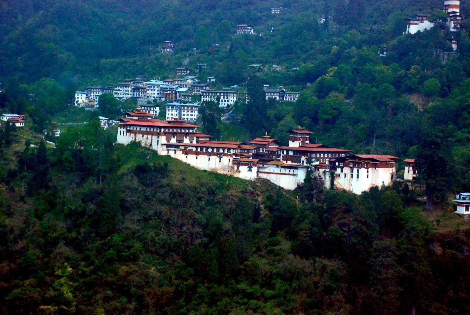 1600x1080 bhutan houses in the forest. HD Windows Wallpaper, Desktop