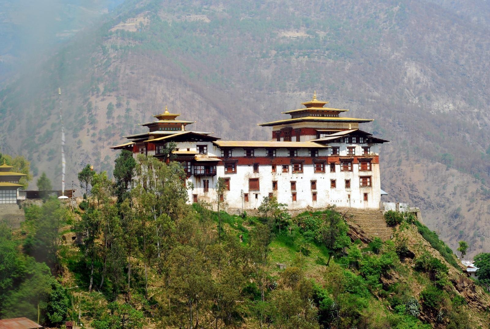 1600x1080 HD bhutan white building Wallpaper Post has been published, Desktop