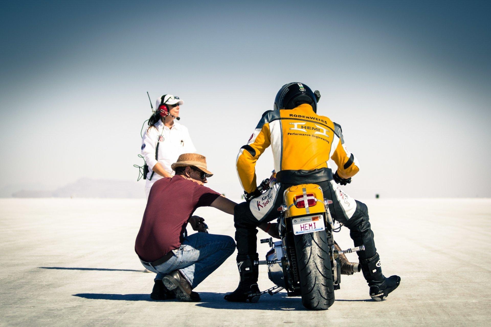 1920x1280 bonneville salt flats utah usa race mountain desert HD wallpaper, Desktop