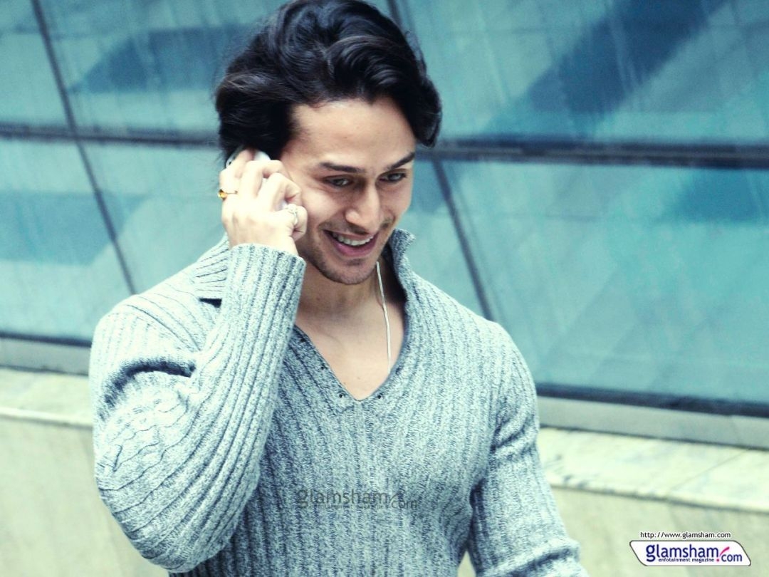 1080x810 Tiger Shroff, iPhone, Desktop HD Background, Desktop